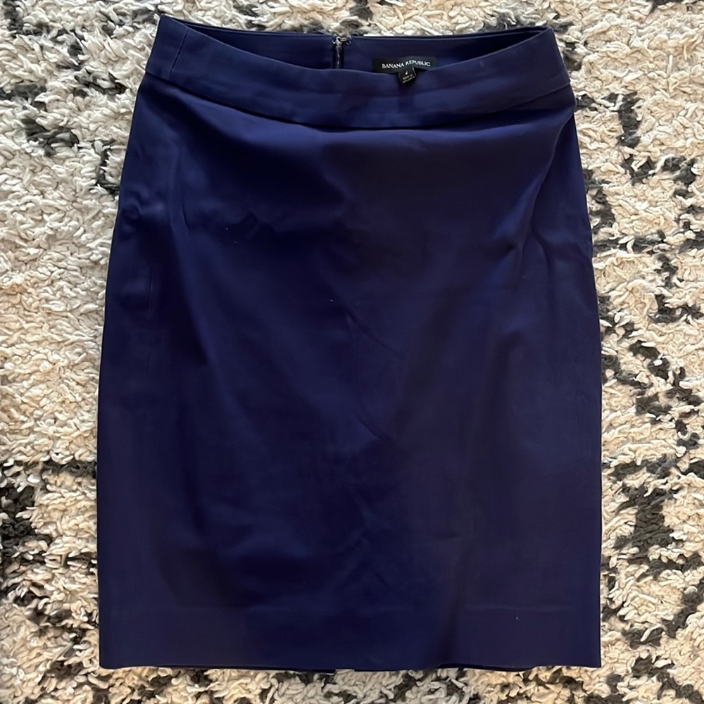 Banana republic women’s skirt in size 2